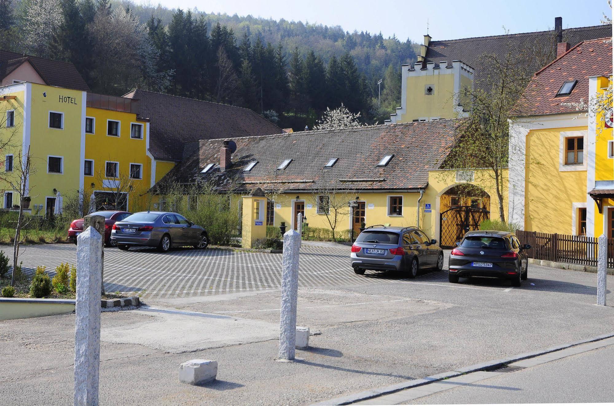 Hotel Schlossresidenz Heitzenhofen Duggendorf Eksteriør billede