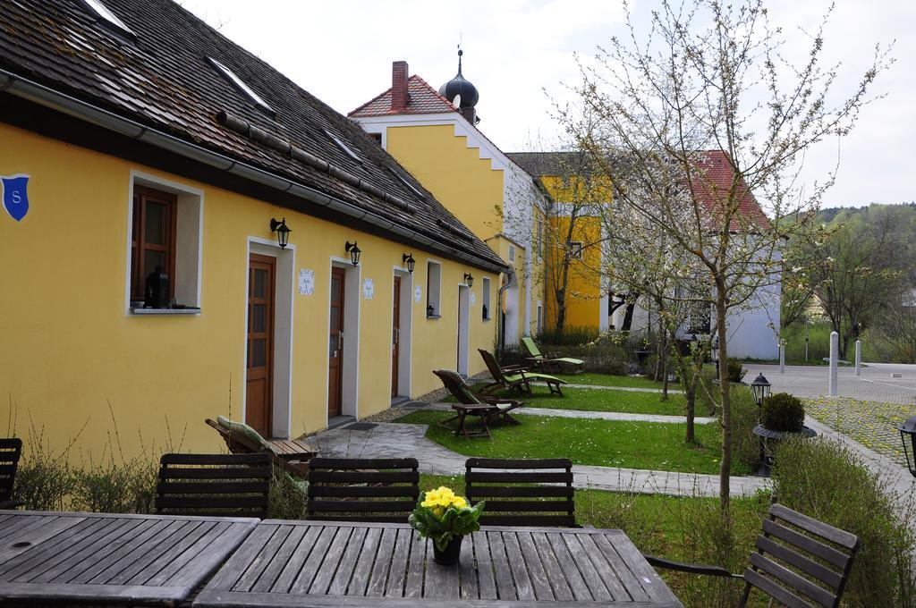 Hotel Schlossresidenz Heitzenhofen Duggendorf Eksteriør billede