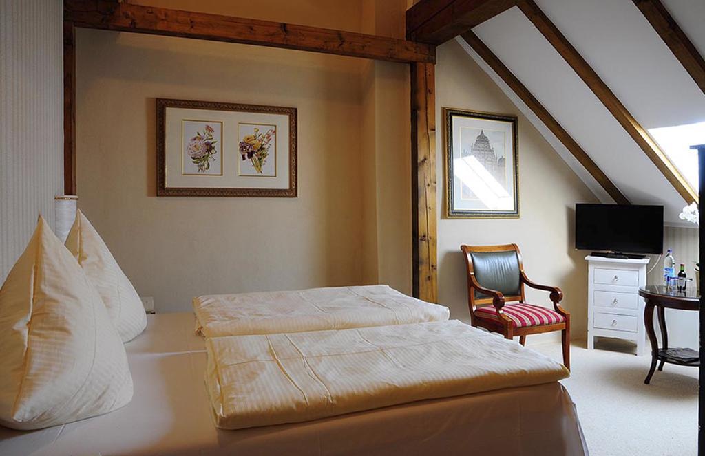 Hotel Schlossresidenz Heitzenhofen Duggendorf Eksteriør billede