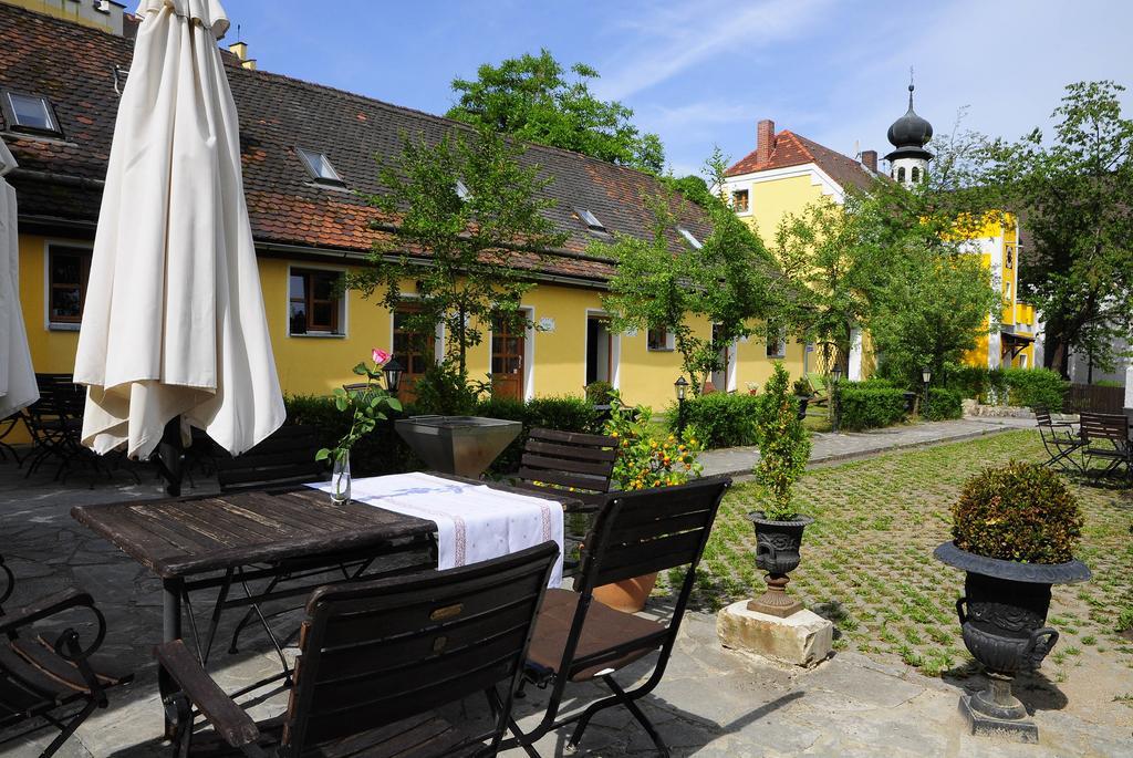 Hotel Schlossresidenz Heitzenhofen Duggendorf Eksteriør billede