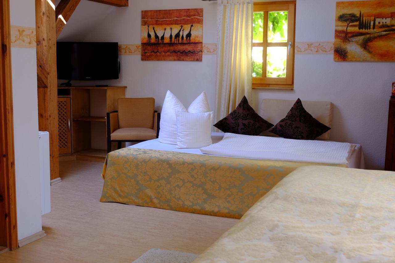 Hotel Schlossresidenz Heitzenhofen Duggendorf Eksteriør billede