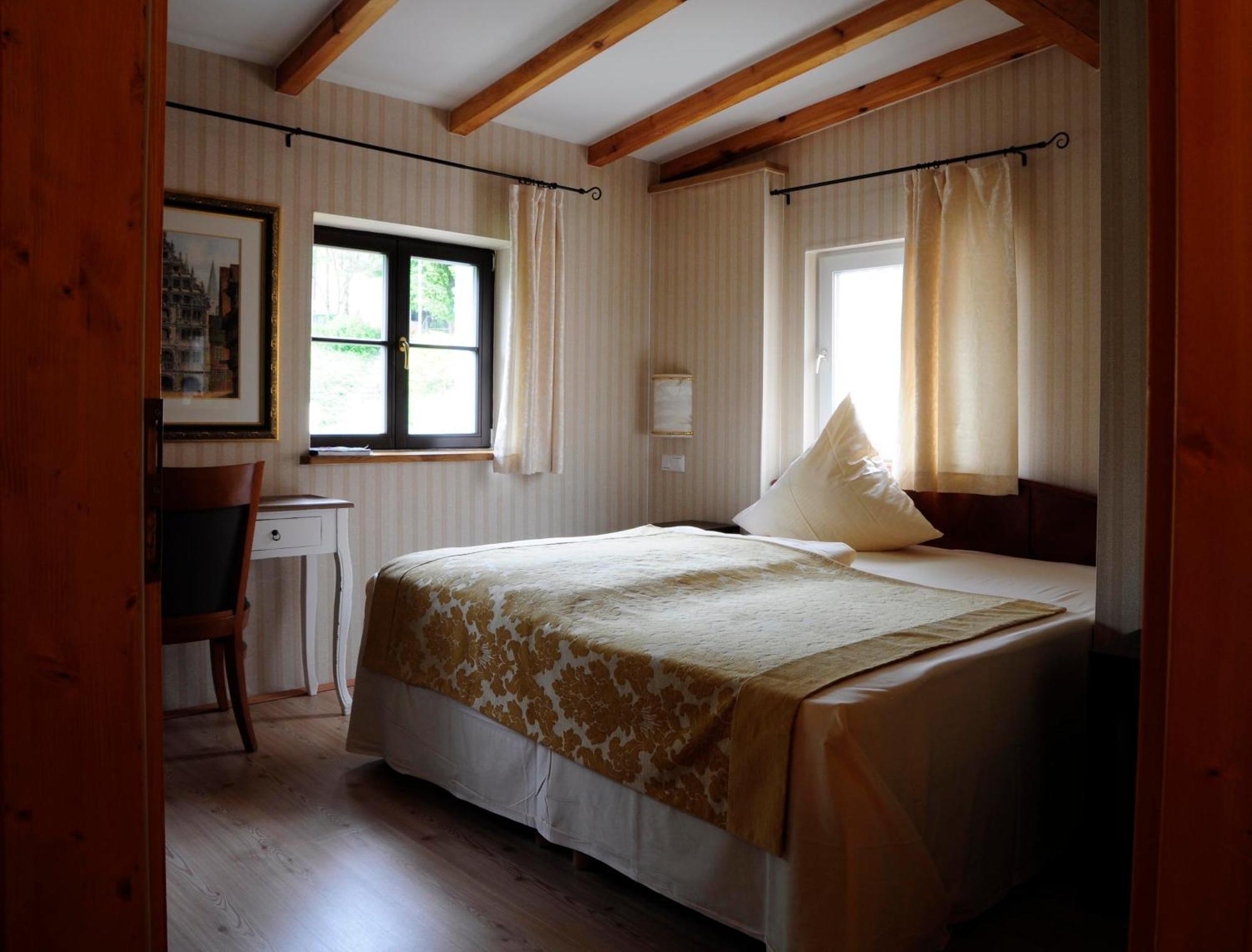 Hotel Schlossresidenz Heitzenhofen Duggendorf Eksteriør billede
